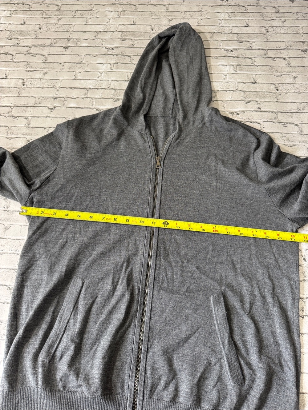 John Varvatos mens L Large gray solid 100% merino wool full zip knit hoodie EUC - Picture 3 of 8